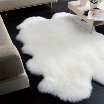 Henan Prosper Sheepskin Ivory Quarto Rug 15123-71"46"
